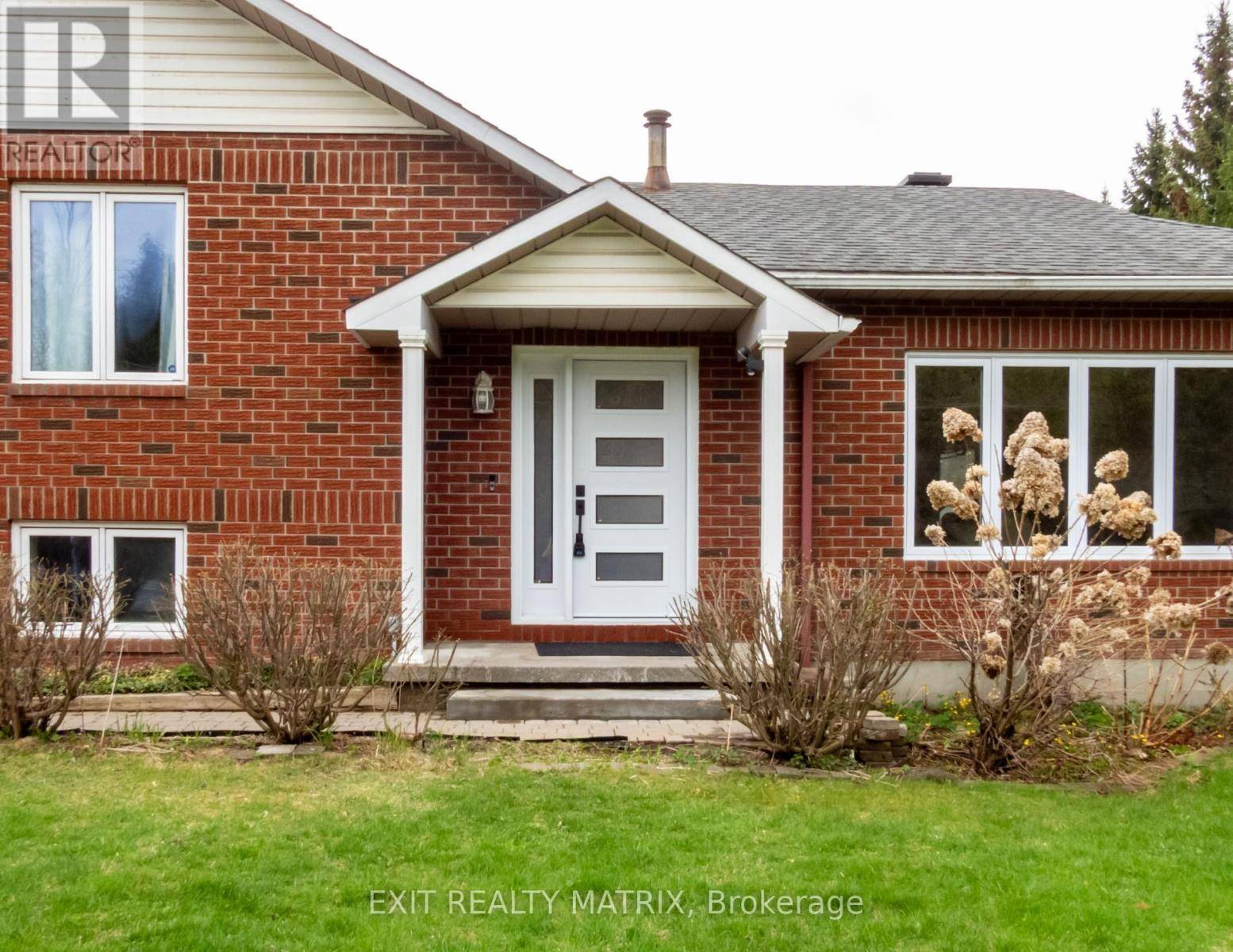 Ottawa, ON K1X1B2,2418 RIDEAU ROAD