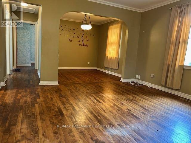 St. Catharines (e. Chester), ON L2P2P4,46 ARGYLE CRESCENT