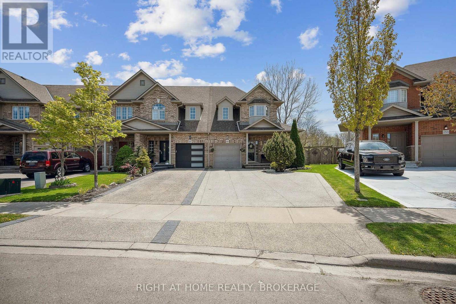 Hamilton (binbrook), ON L0R1C0,249 SOUTHBROOK DRIVE