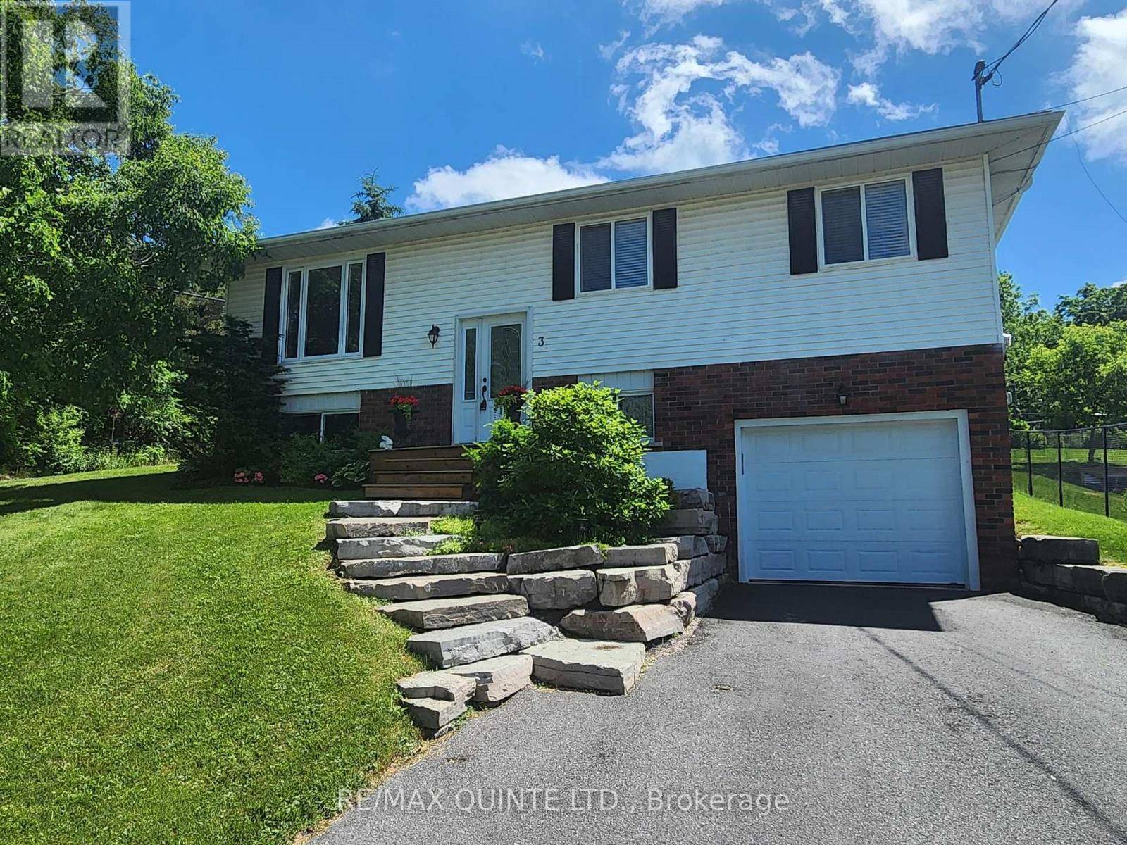 Prince Edward County (picton), ON K0K2T0,3 CUMBERLAND STREET