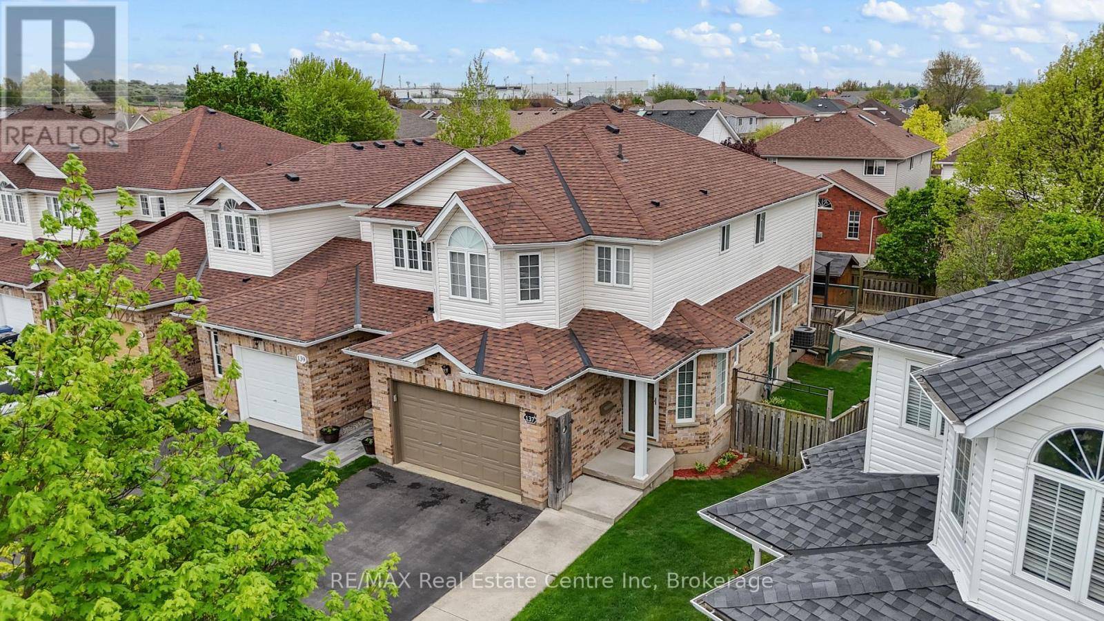 137 GOSLING GARDENS, Guelph (clairfields/hanlon Business Park), ON N1G5E6