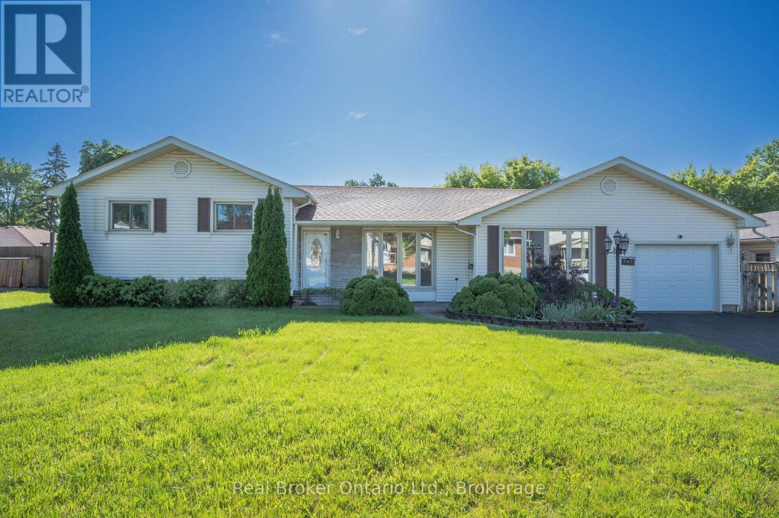 245 MARSHALL AVENUE, Welland (broadway), ON L3C2N3