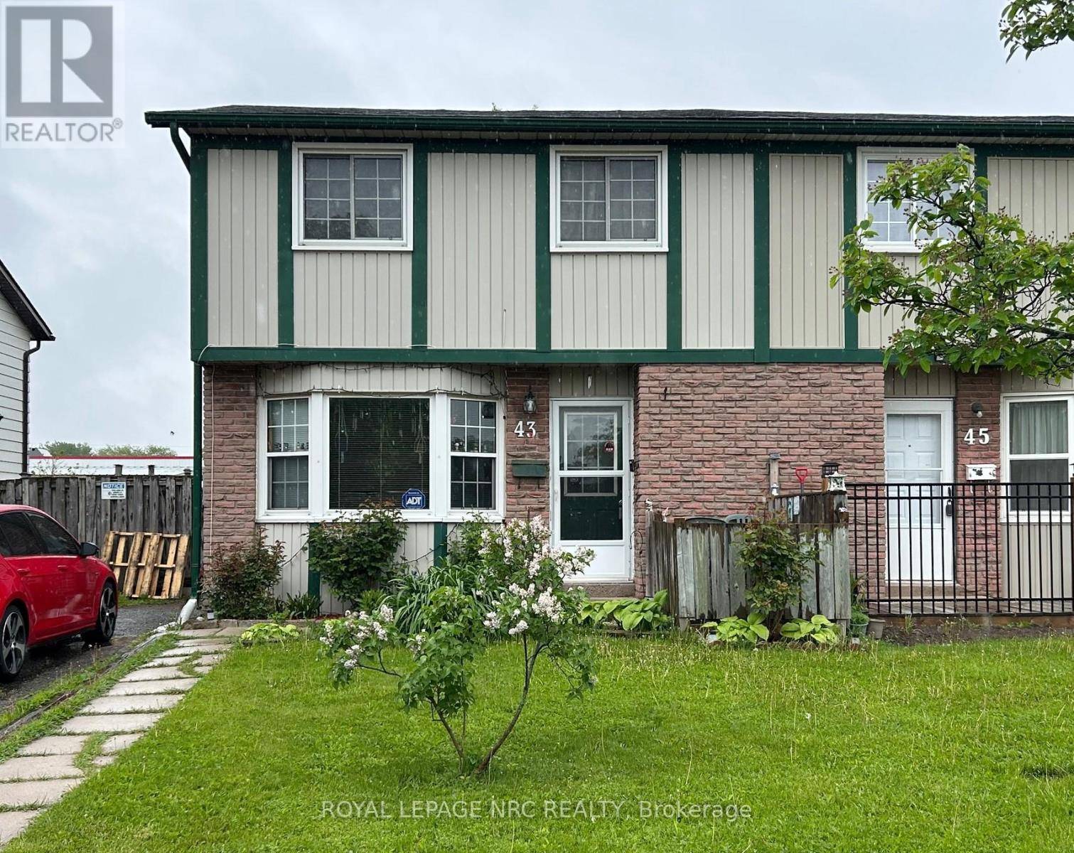 43 CANTERBURY DRIVE, St. Catharines (oakdale), ON L2P3M6