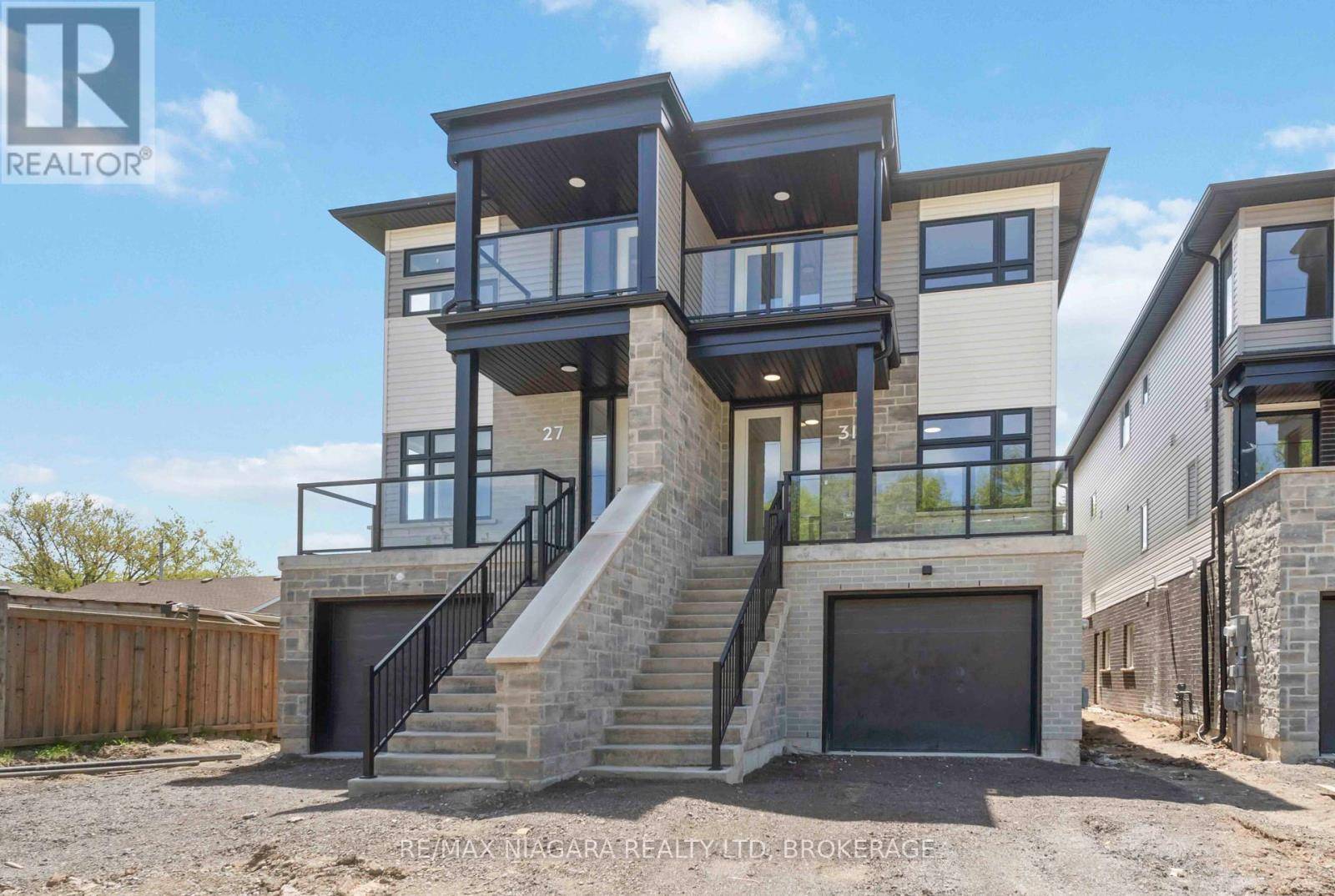 31 Superior ST #Ground, Welland (dain City), ON L3B3A6