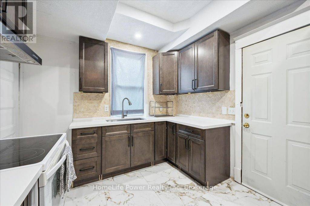 Guelph (dovercliffe Park/old University), ON N1G2K5,324 EDINBURGH ROAD S