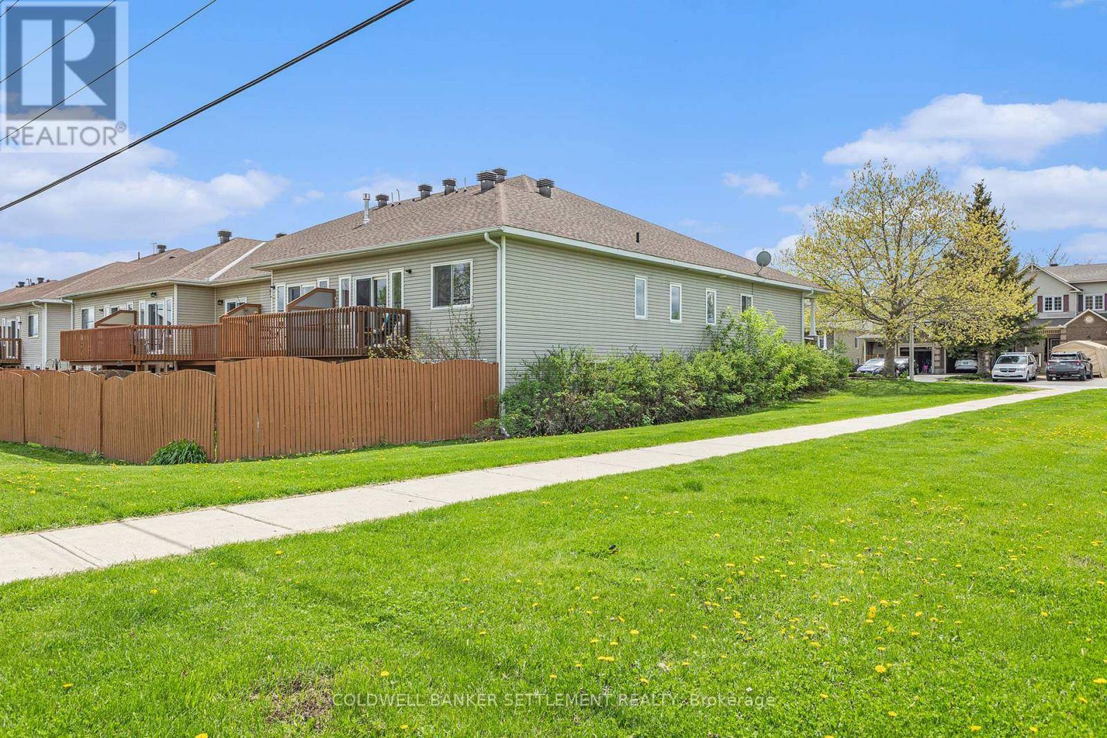 Carleton Place, ON K7C4P3,103 PATTERSON CRESCENT