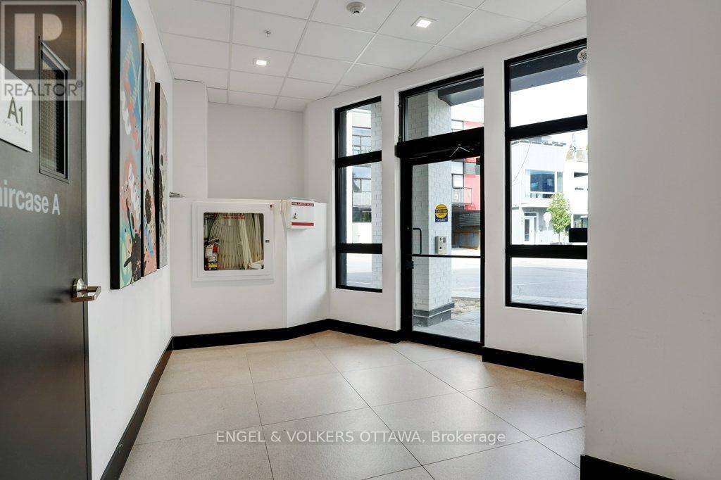 Ottawa, ON K1Y1T7,101 Pinhey ST #104