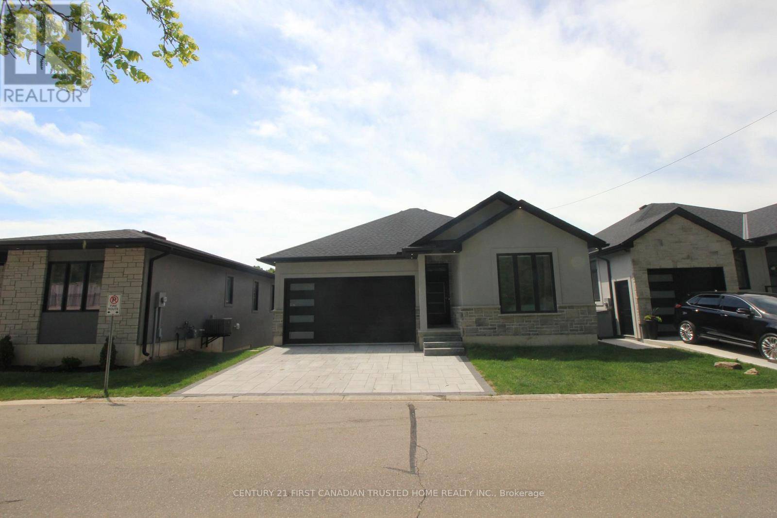 Tillsonburg, ON N4G5X3,5 John Pound RD #20