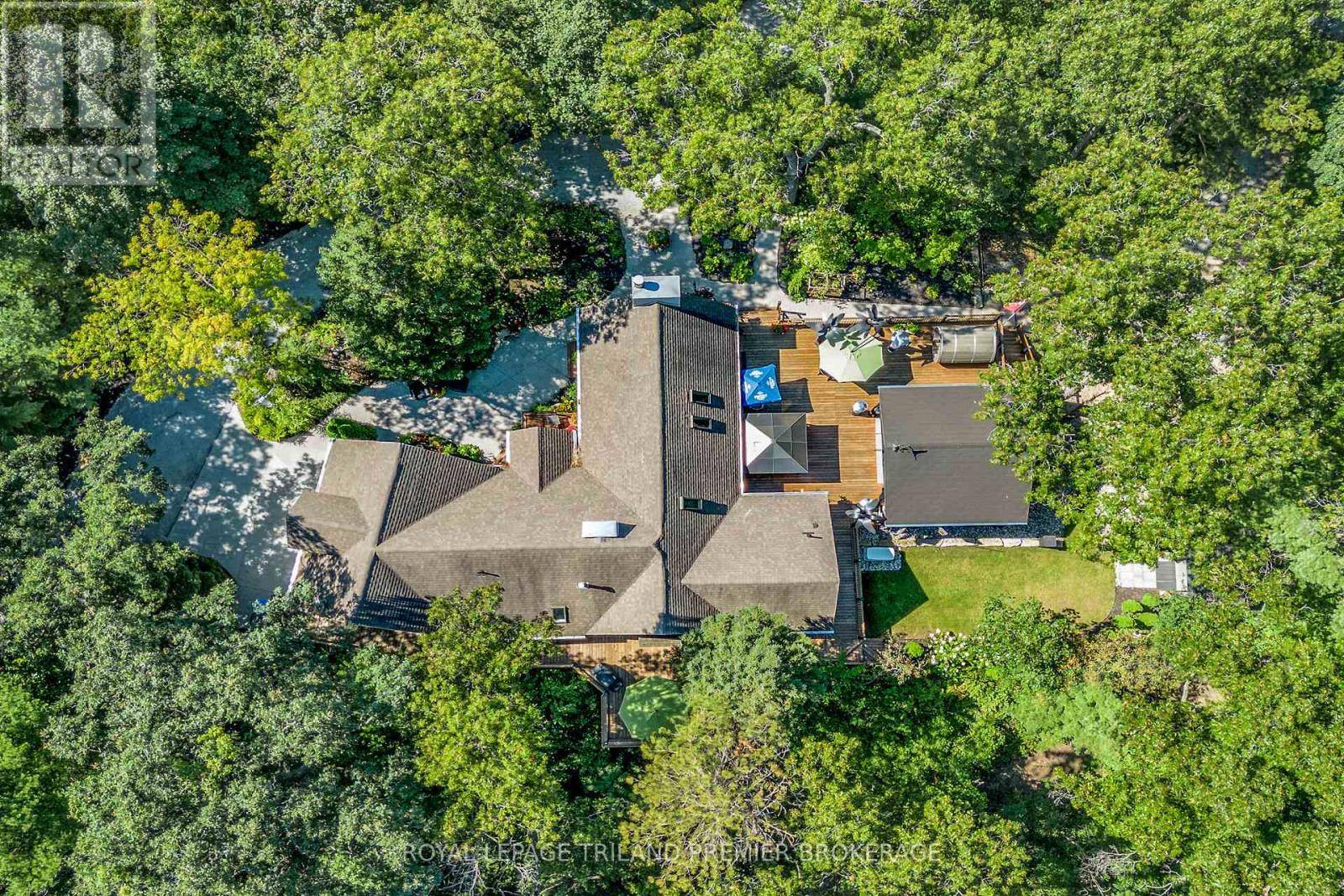 Lambton Shores (port Franks), ON N0M2L0,9941 NIPIGON STREET