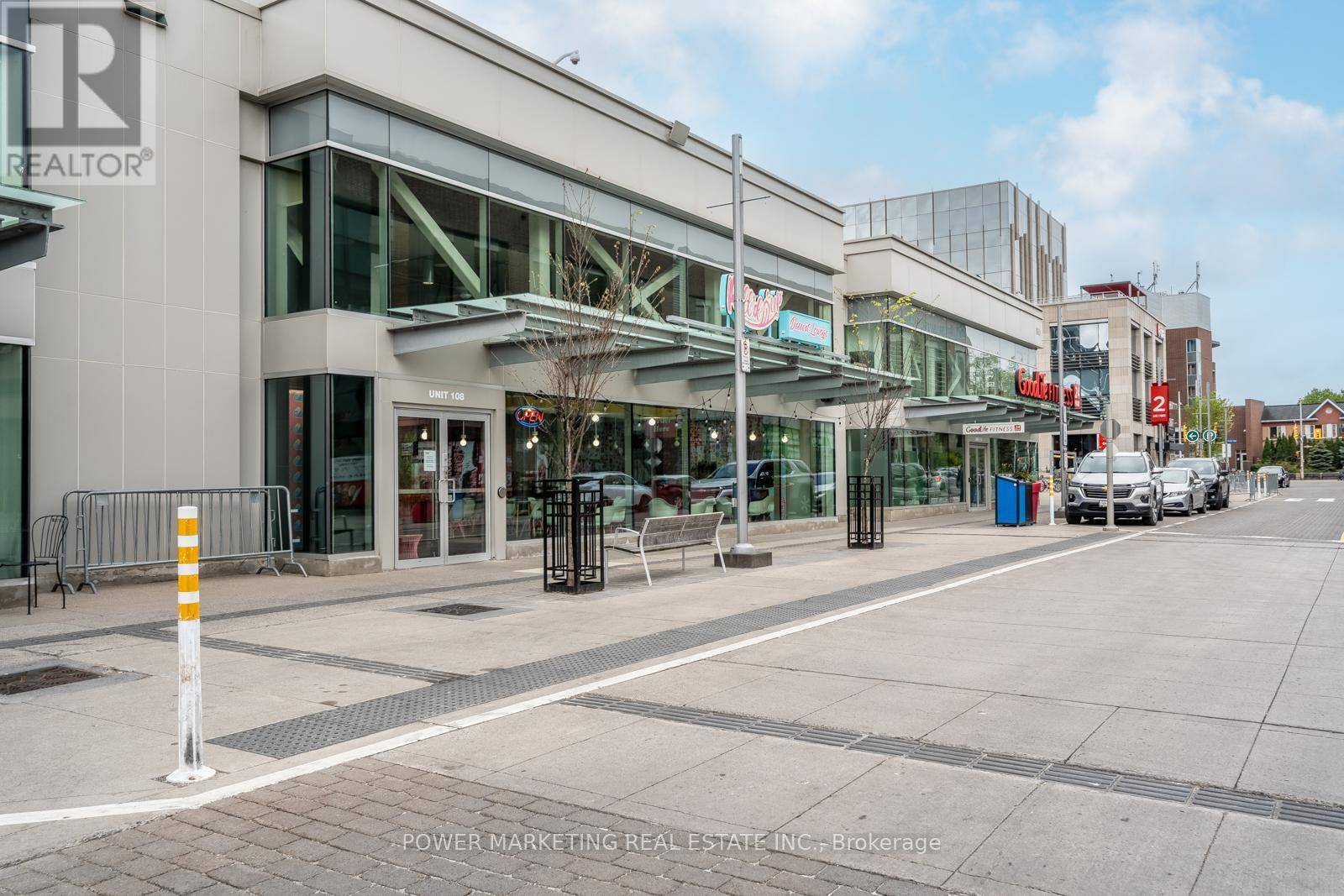 Ottawa, ON K1S5J3,900 EXHIBITION WAY #108