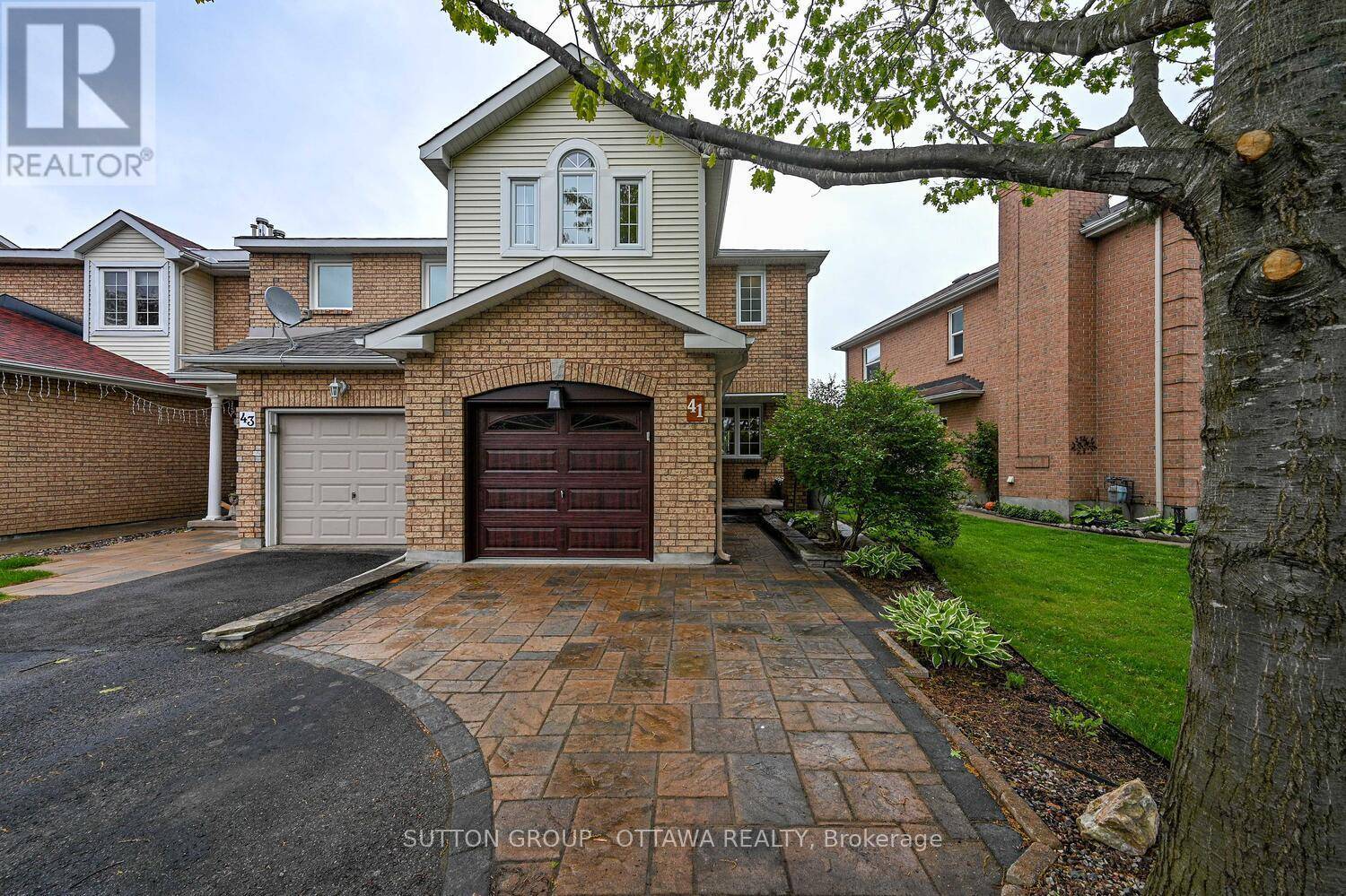 41 MOUNTSHANNON DRIVE, Ottawa, ON K2J4B8