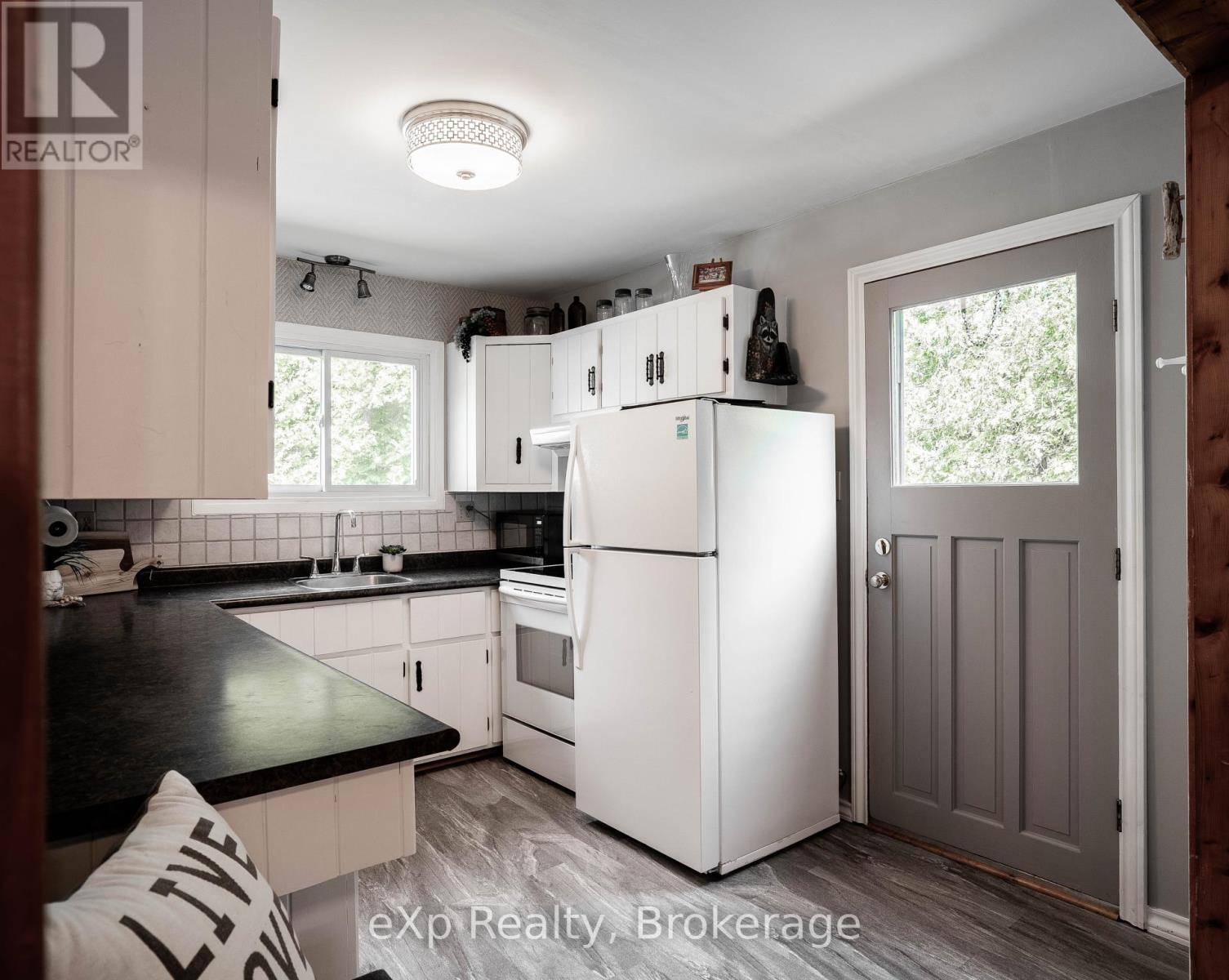 Northern Bruce Peninsula, ON N0H2T0,245 WHISKEY HARBOUR ROAD
