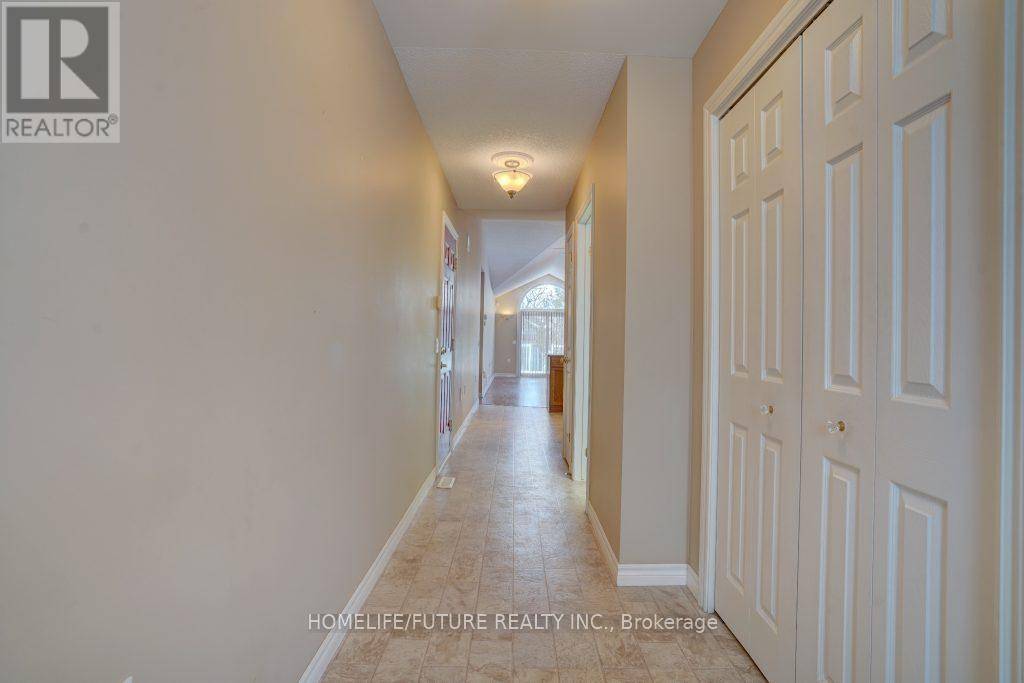 Belleville, ON K8P5L5,11 ALDER COURT