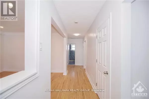 Ottawa, ON K1Z8E8,1347 DORCHESTER AVE #A