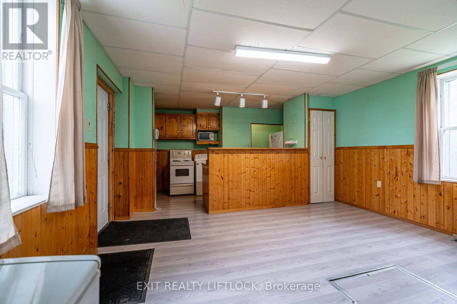 Kawartha Lakes (omemee), ON K0L2W0,25 KING STREET W