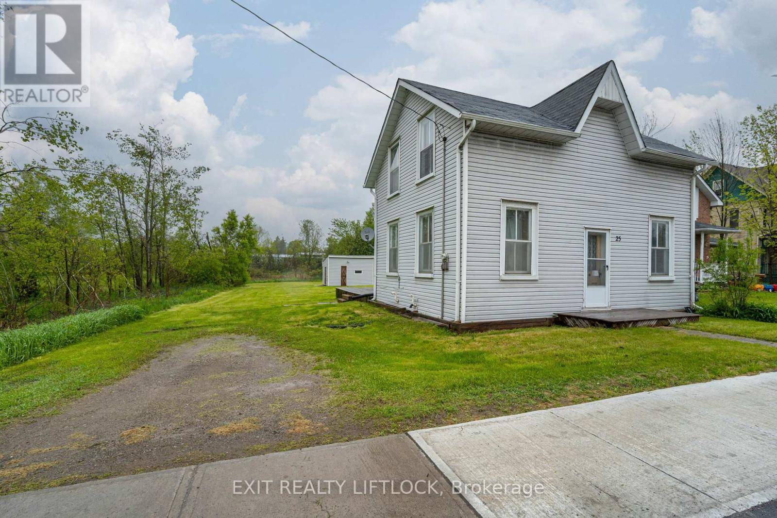 25 KING STREET W, Kawartha Lakes (omemee), ON K0L2W0