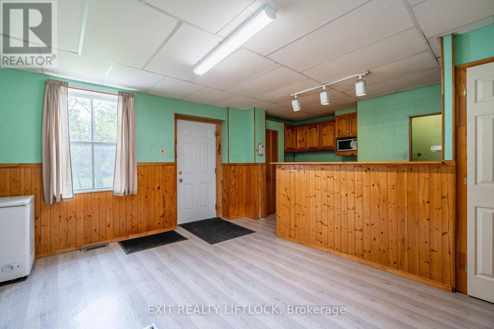 Kawartha Lakes (omemee), ON K0L2W0,25 KING STREET W