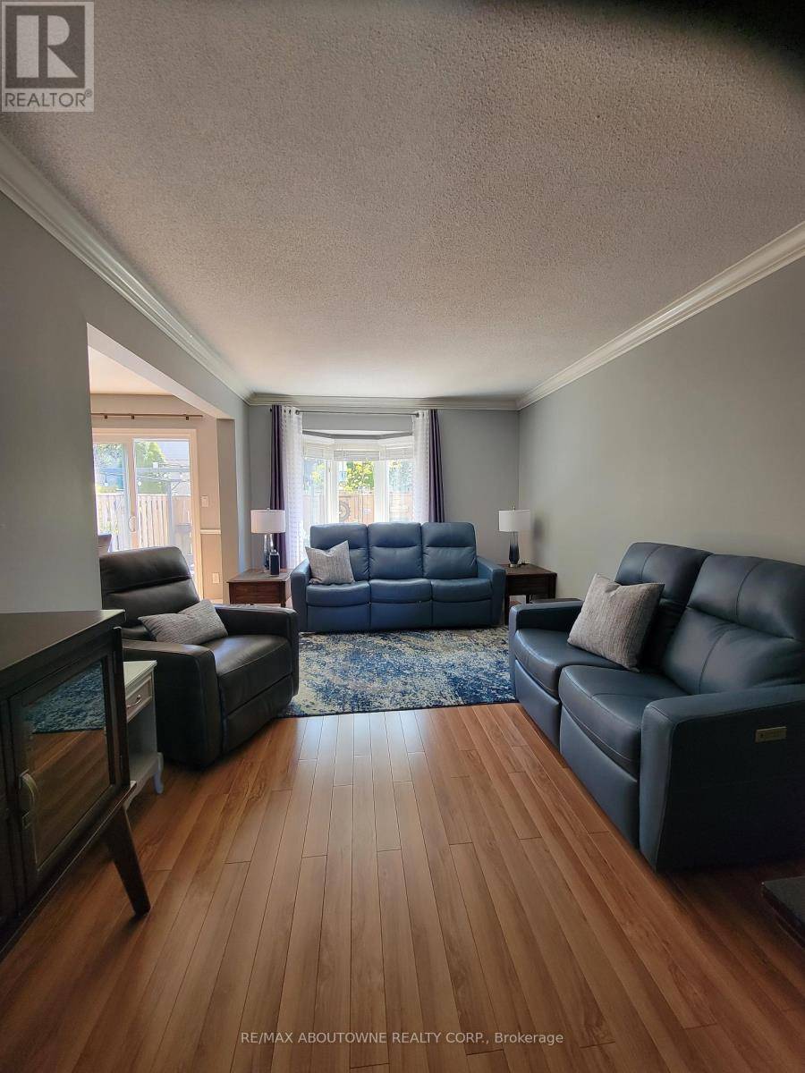 Hamilton (stoney Creek), ON L8E4Y3,1 Royalwood CT #44