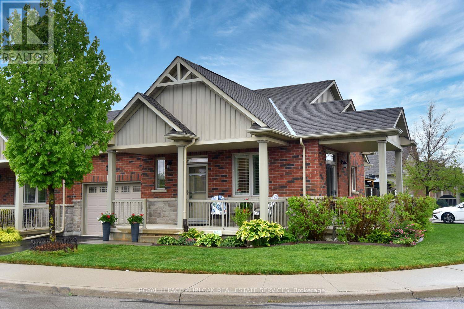 11 ECKER LANE, Hamilton (binbrook), ON L0R1C0