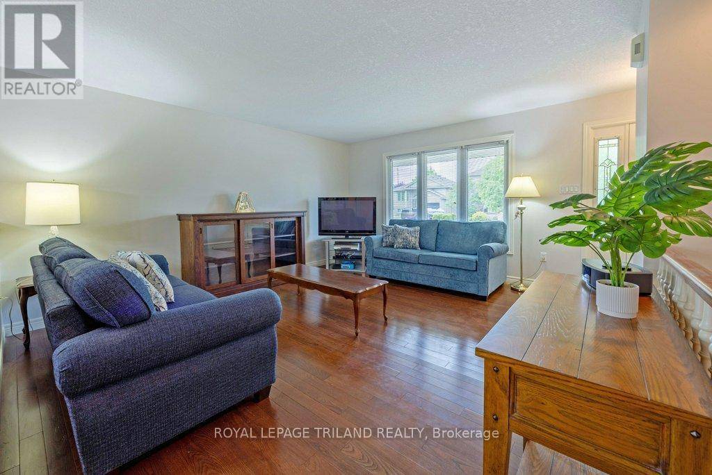 St. Thomas, ON N5R6L9,106 HAGERMAN CRESCENT