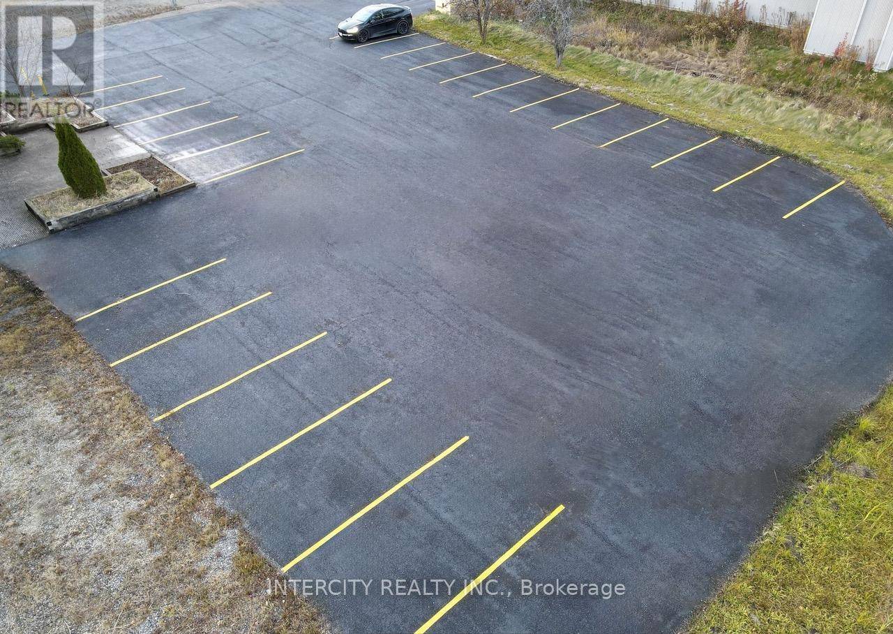 Woodstock (woodstock - North), ON N4S7V9,1290 DUNDAS STREET