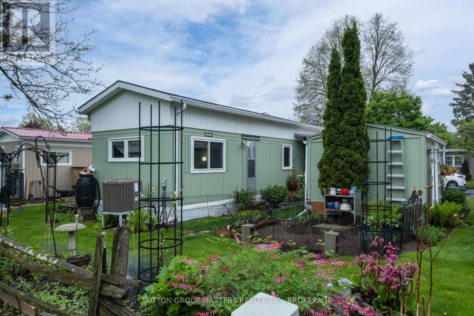 Kingston (rideau), ON K7K5E1,7 WENTWORTH DRIVE
