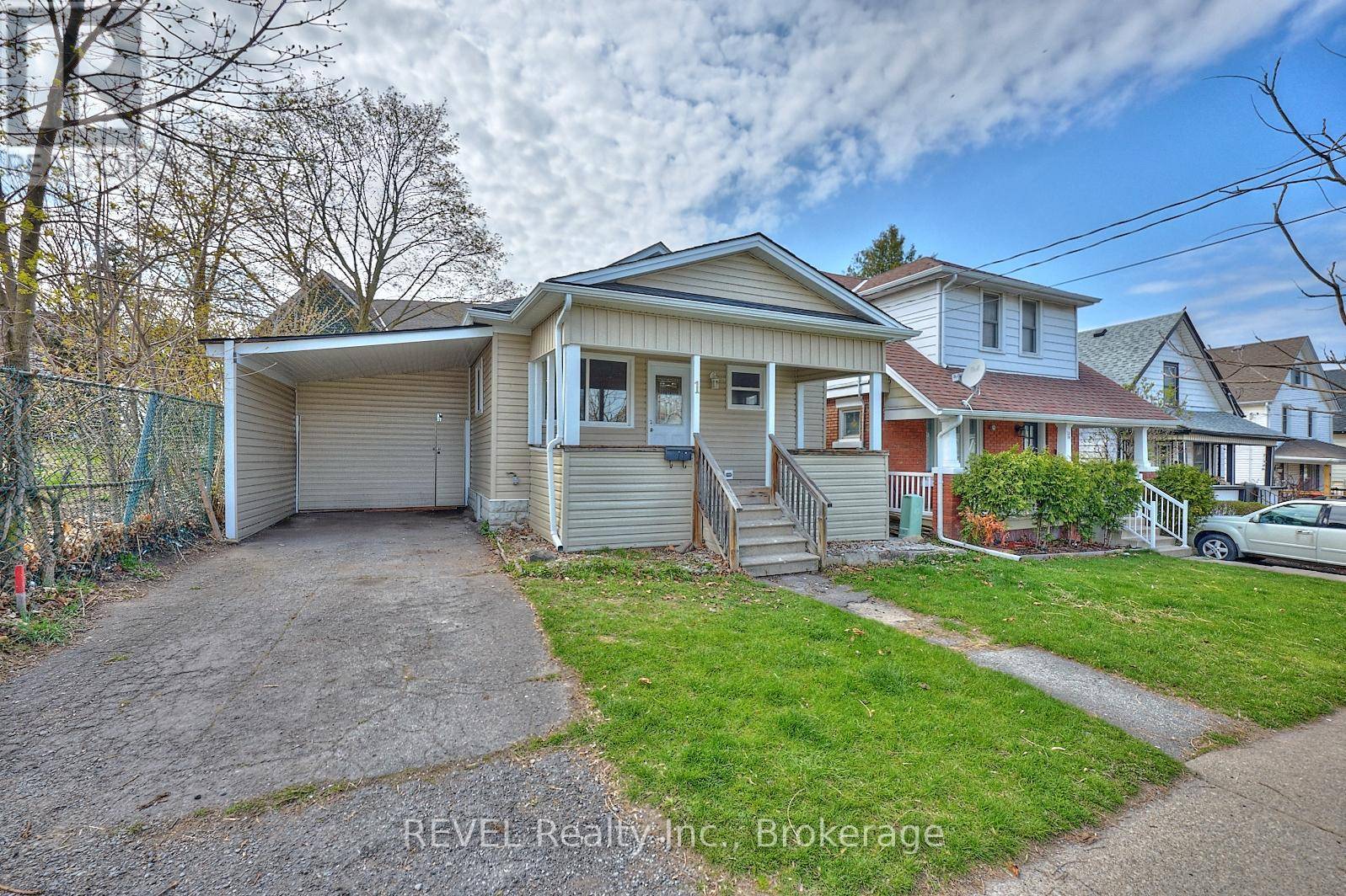 1 BERRYMAN AVENUE, St. Catharines (e. Chester), ON L2R3W8