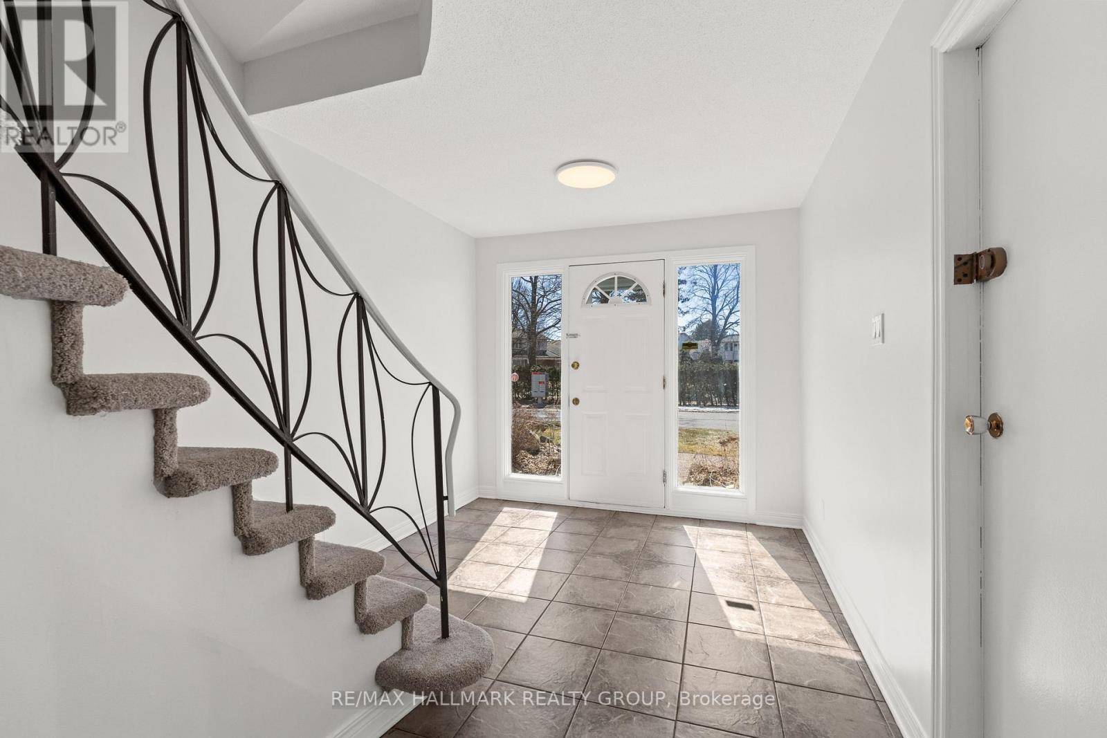Ottawa, ON K1V9R5,2545 FLANNERY DRIVE