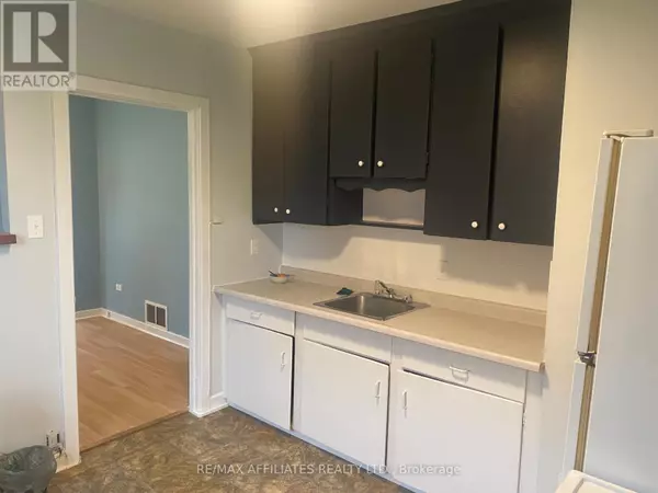 Smiths Falls, ON K7A3G4,7 MCKENZIE AVENUE