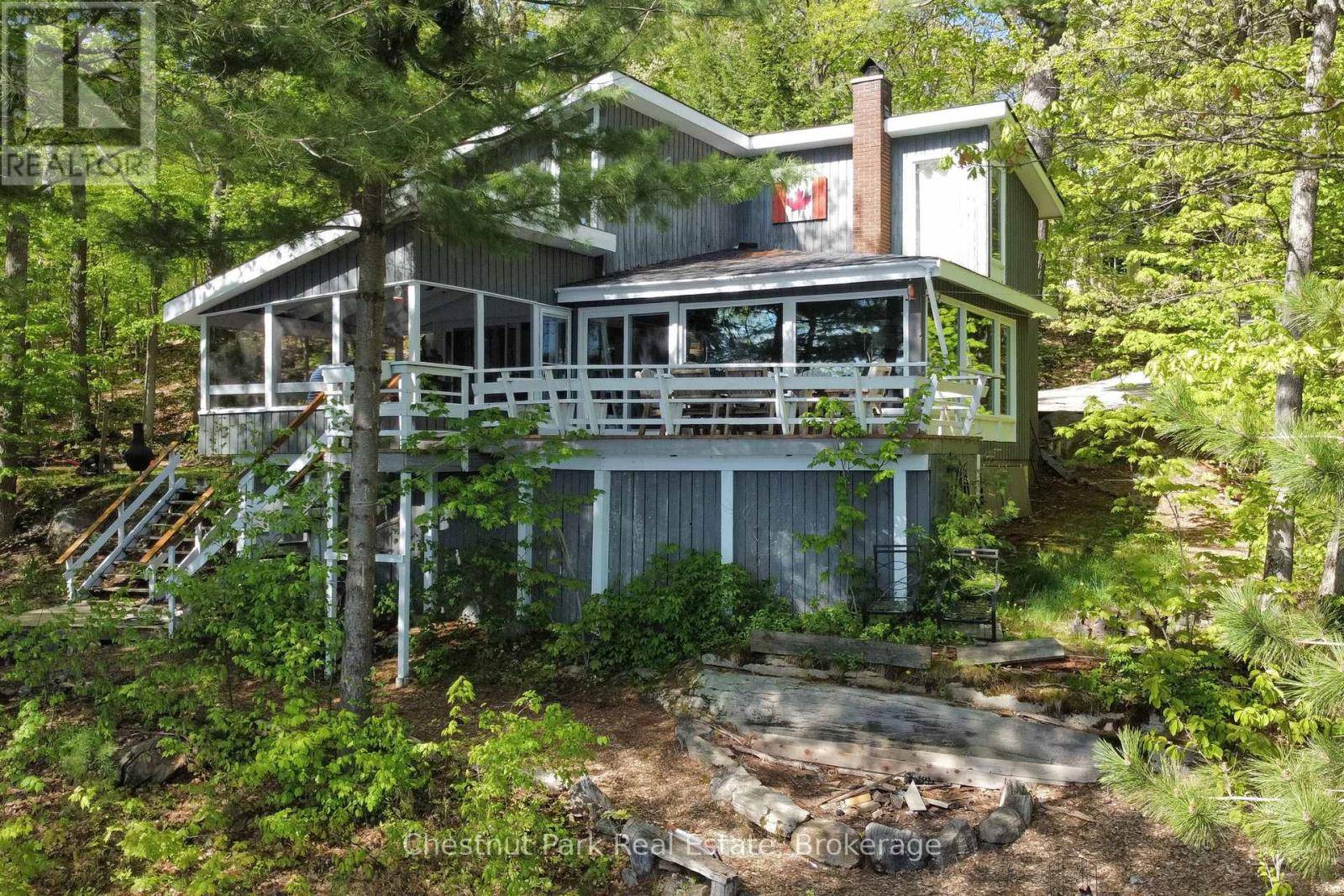 Muskoka Lakes (medora), ON P0B1J0,1066 APIARY ROAD