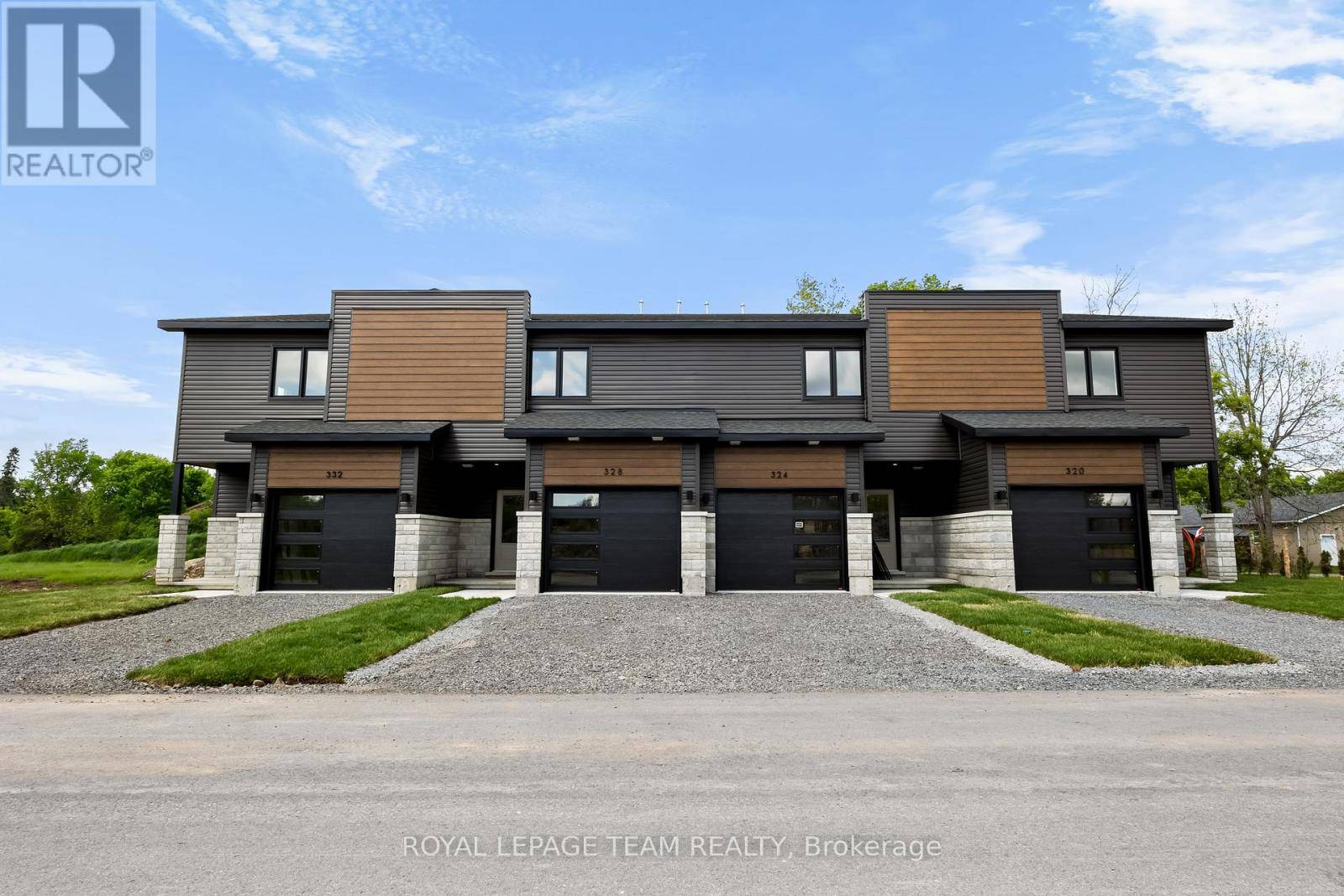 Merrickville-wolford, ON K0G1N0,332 LEWIS STREET W