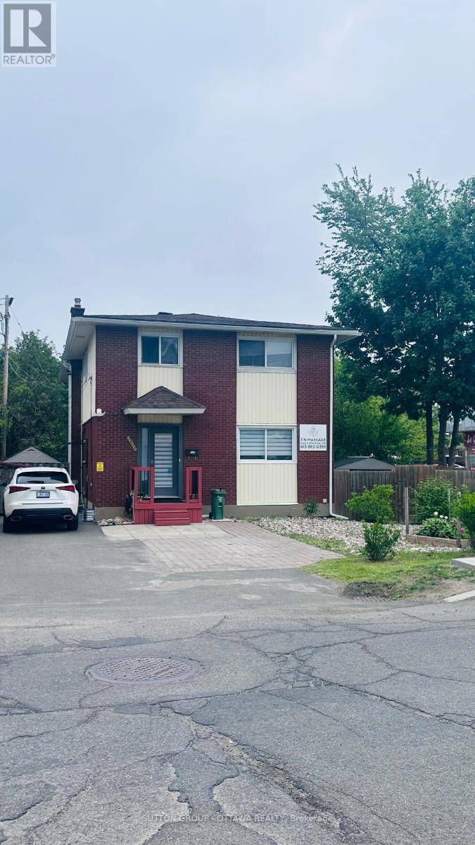 2675 MARIE STREET, Ottawa, ON K2B7E3