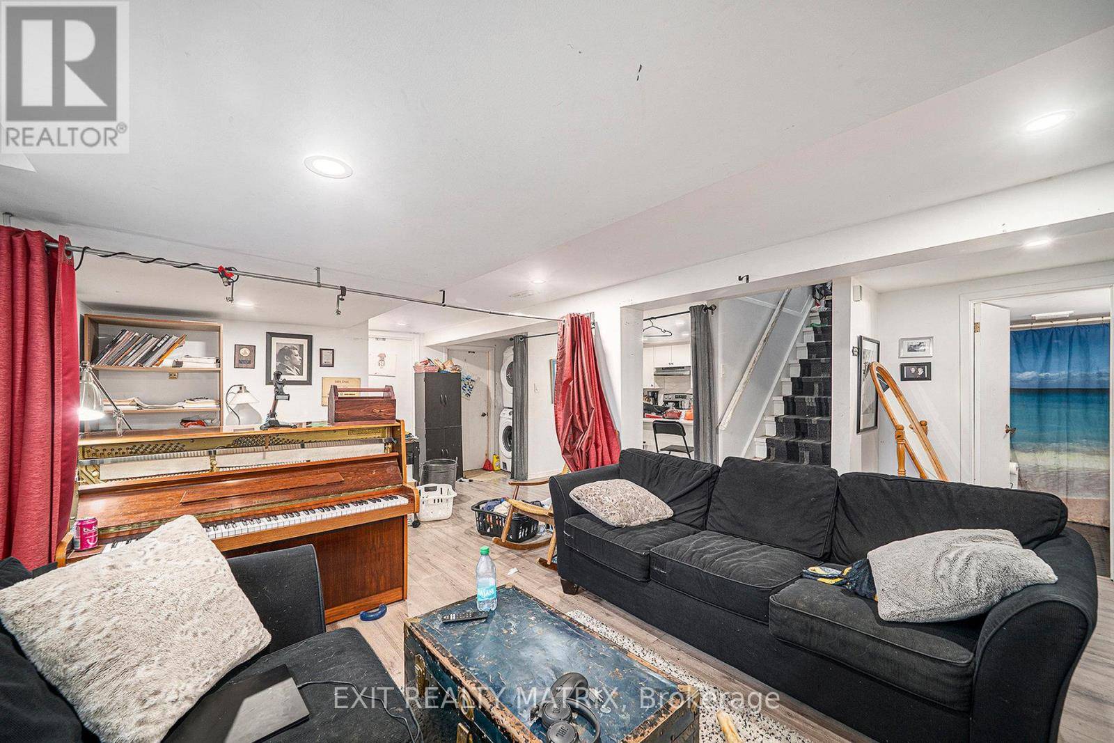 Ottawa, ON K2L1K2,127 William's WALK #A
