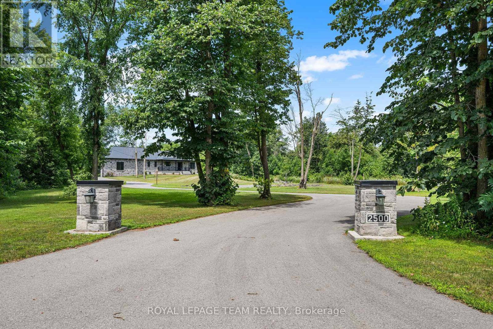 2500 KEARNS WAY, Ottawa, ON K4P1R9