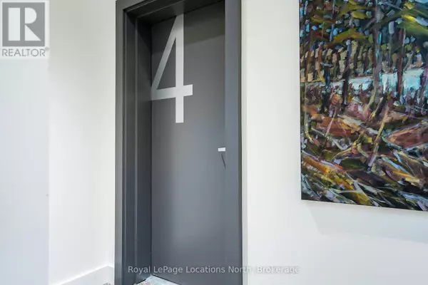 Blue Mountains, ON N0H2P0,20 Alice ST East #4