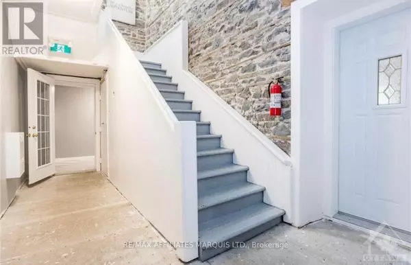 Edwardsburgh/cardinal, ON K0E1X0,20 SOUTH STREET