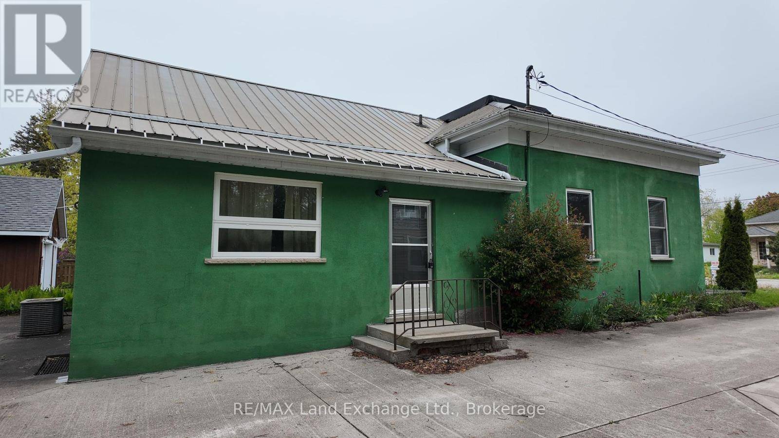 Kincardine, ON N2Z2H9,550 QUEEN STREET