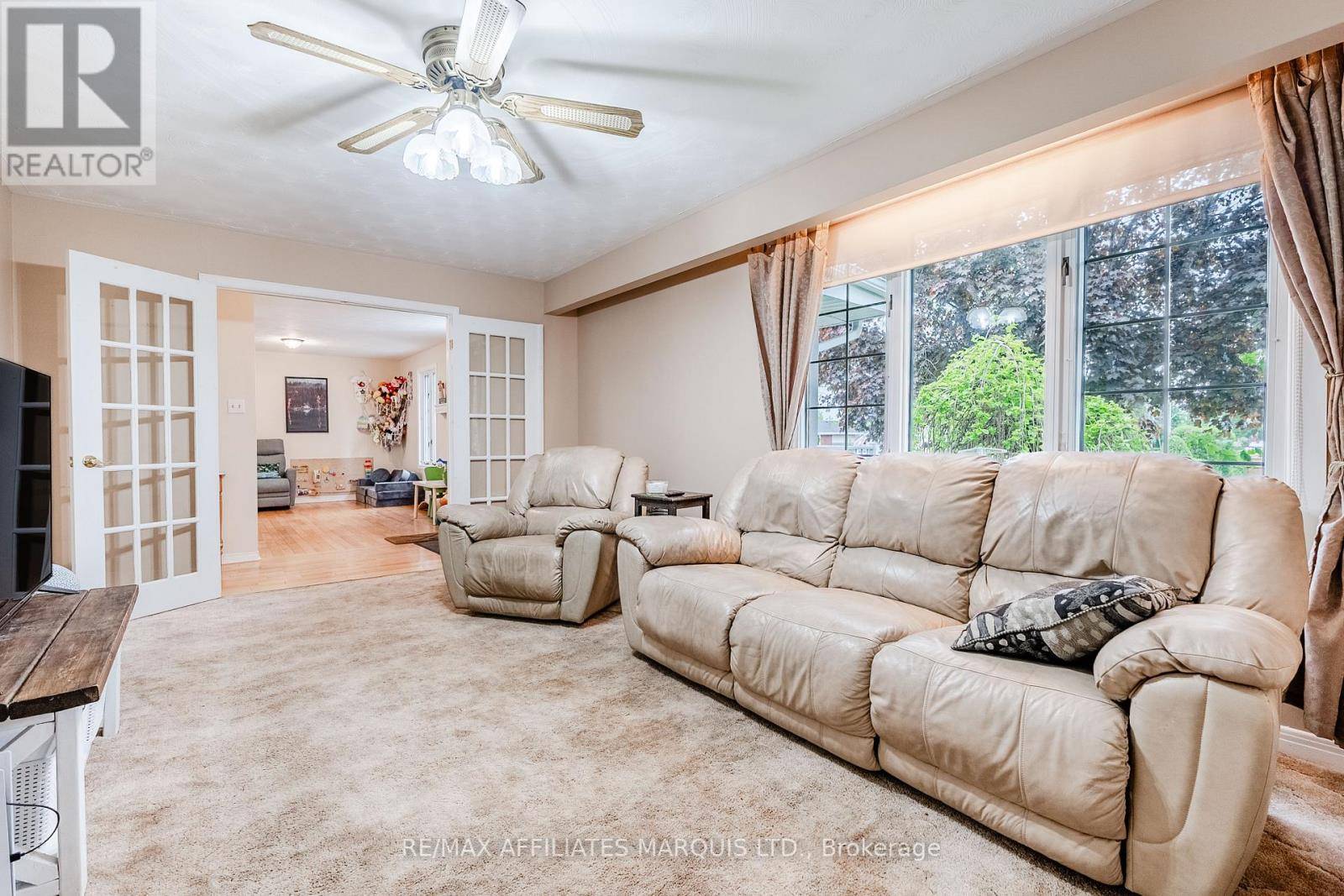 Cornwall, ON K6J3L8,113 ELLEN AVENUE