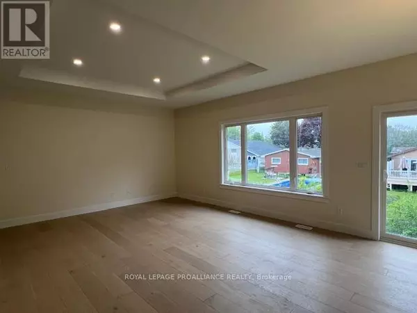 Brockville, ON K6V0E7,22 DOUGLAS MARSHALL CRESCENT