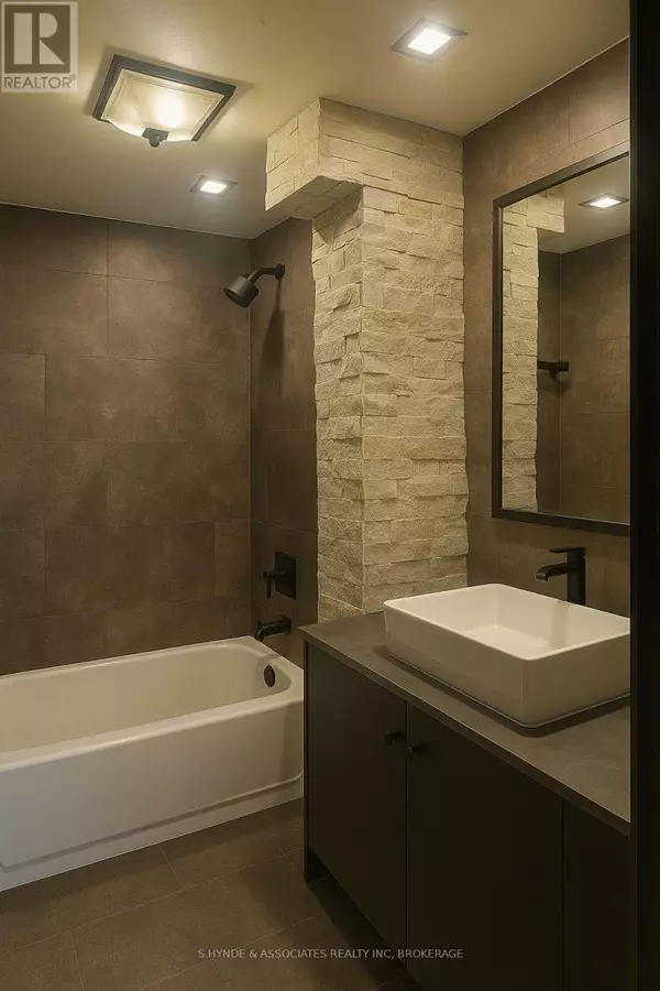 Welland (lincoln/crowland), ON L3B4V9,25 DUNKIRK COURT