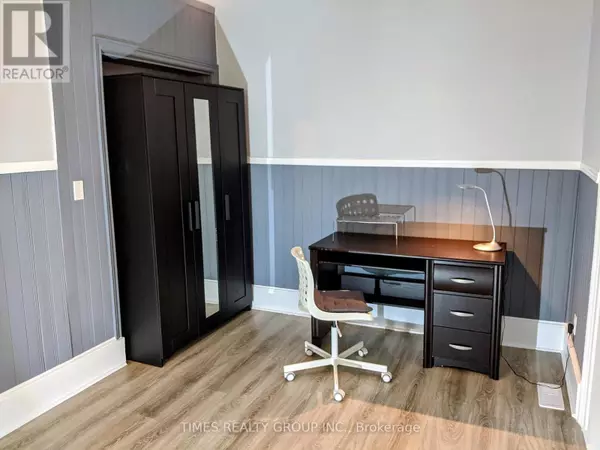 Belleville (belleville Ward), ON K8P3N6,10 - 12 MURNEY STREET