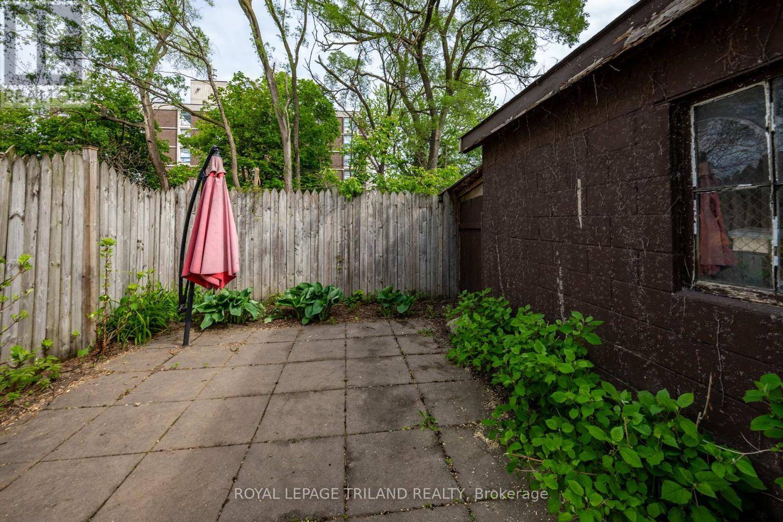 London East (east K), ON N6B1J5,296 SIMCOE STREET