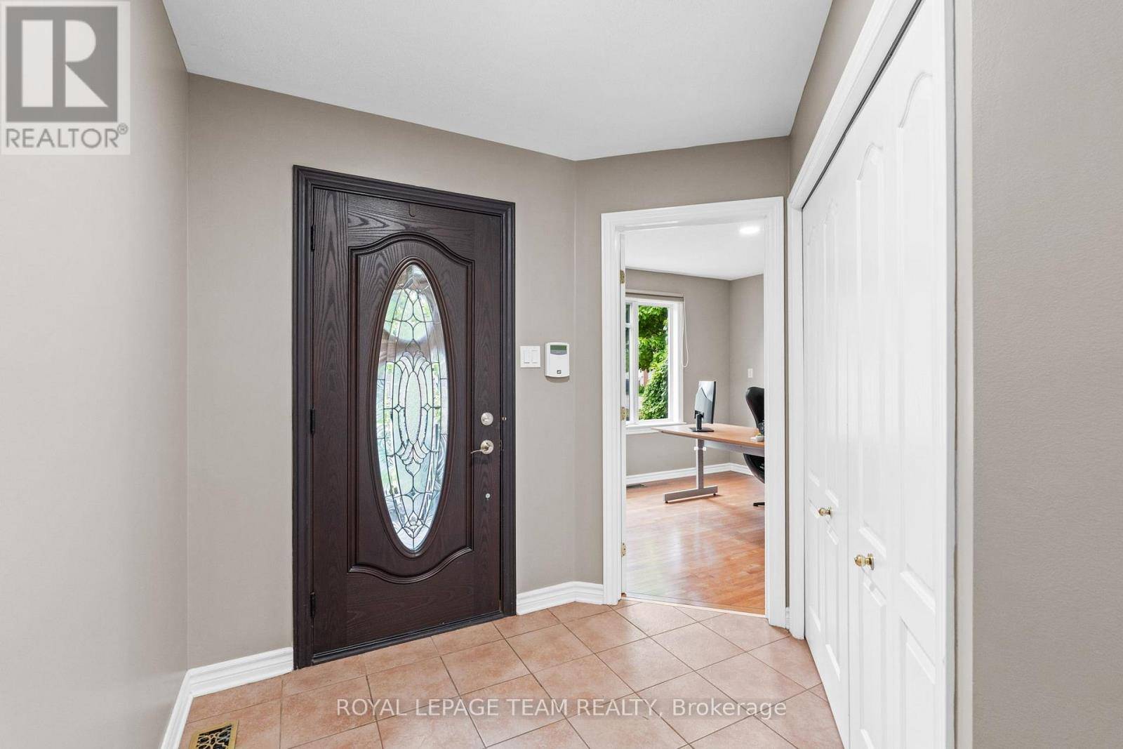 Ottawa, ON K2J4Y8,39 FIELDCREST AVENUE