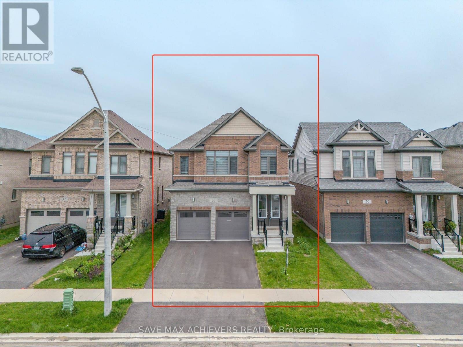 33 RUSTIC OAK TRAIL, North Dumfries, ON N0B1E0