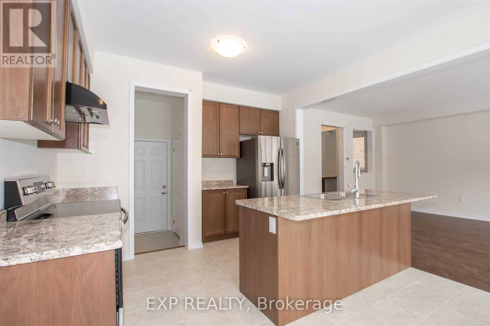 Niagara Falls (brown), ON L2H3R7,8005 ODELL CRESCENT