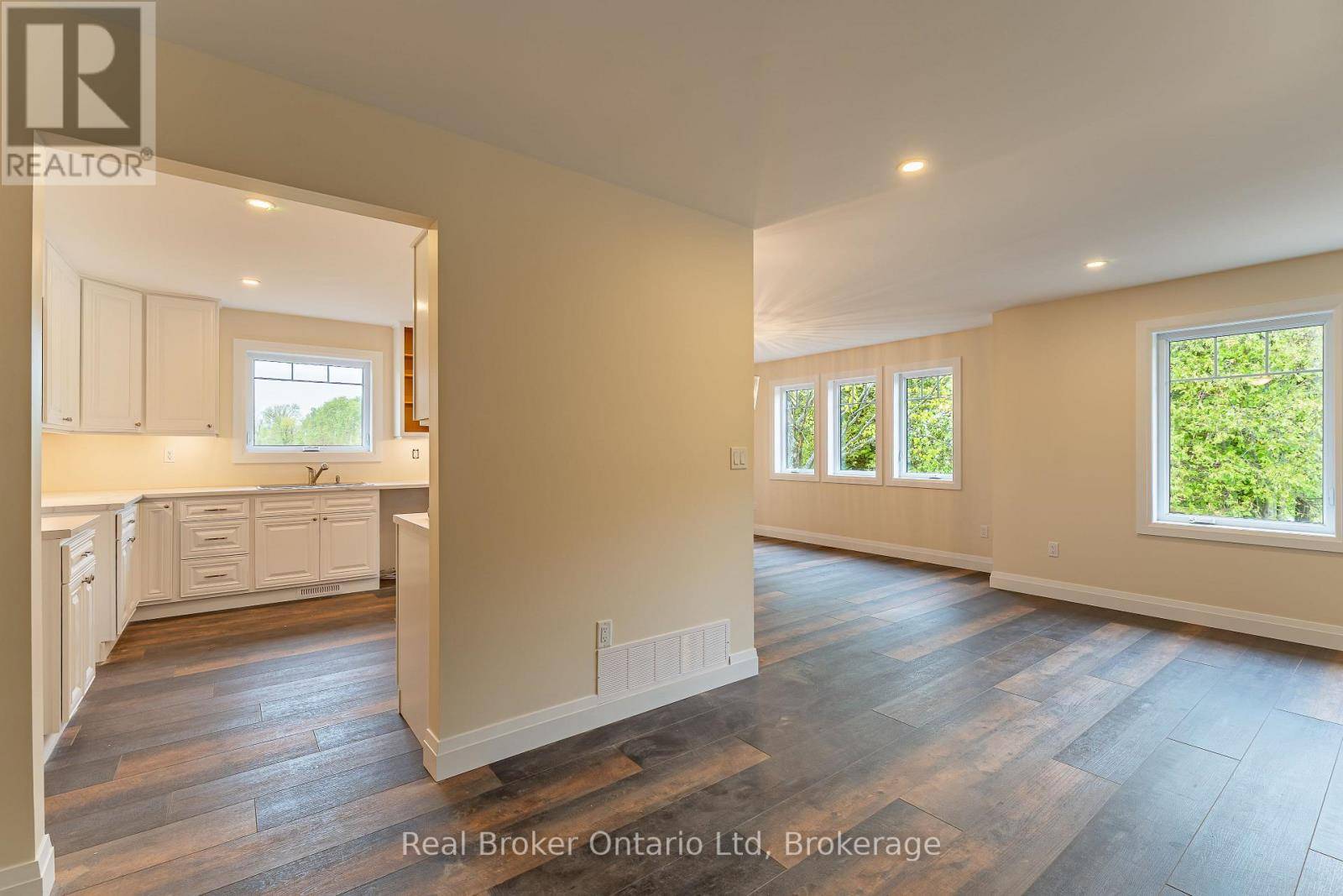 Meaford, ON N4K5N8,397600 10TH CONCESSION ROAD