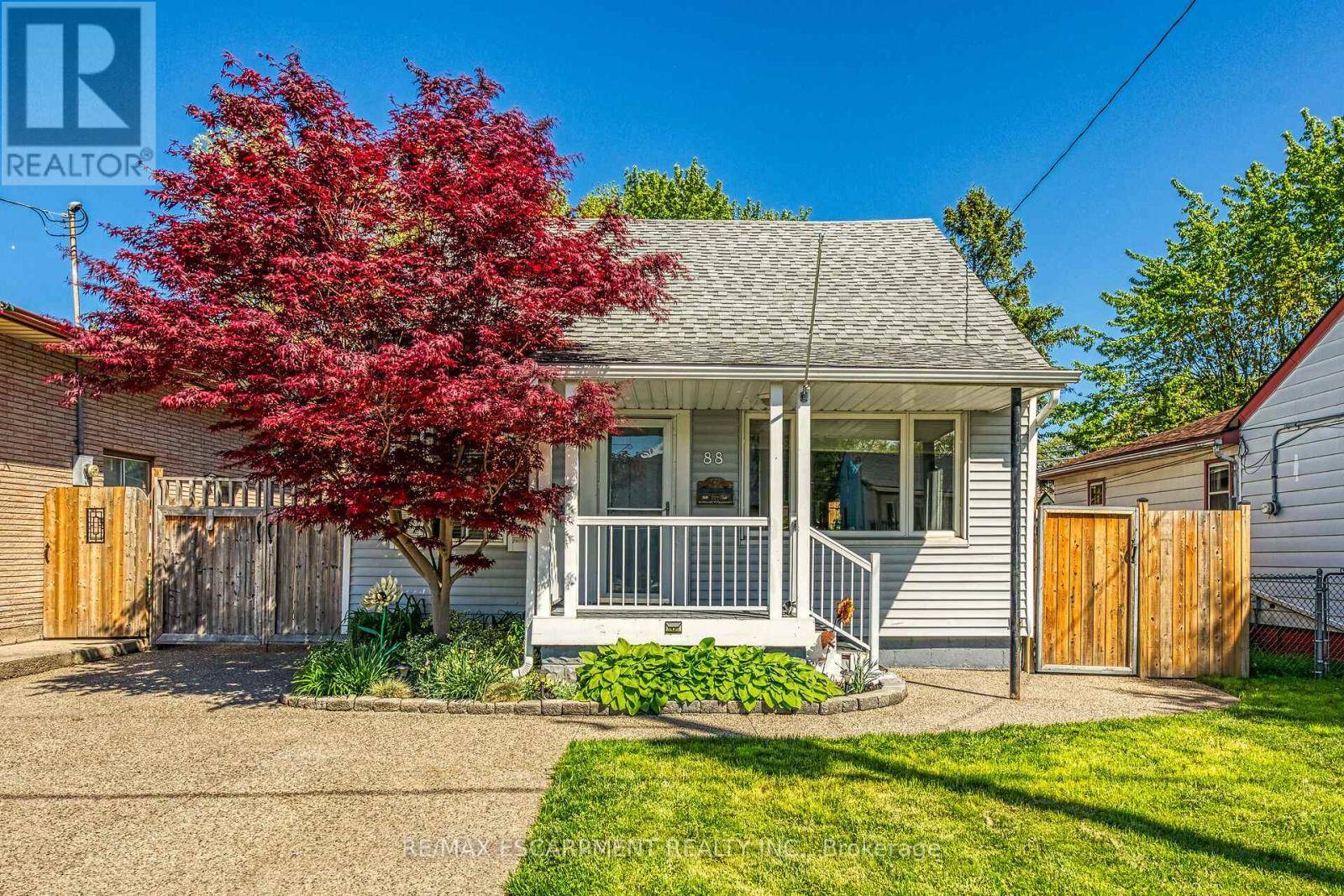 88 JULIAN AVENUE, Hamilton (normanhurst), ON L8H5R7