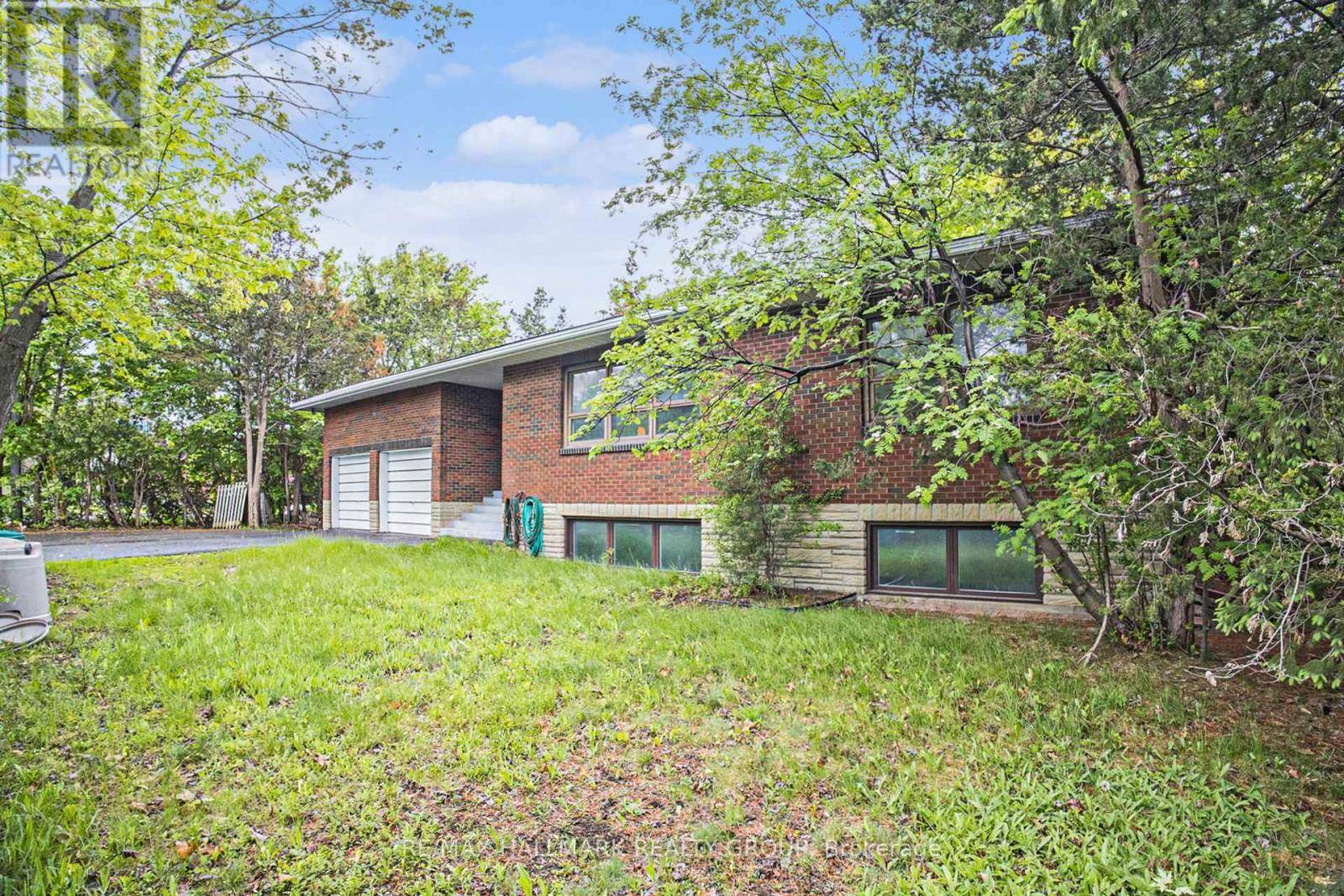 Ottawa, ON K1J7R8,1128 CUMMINGS AVENUE