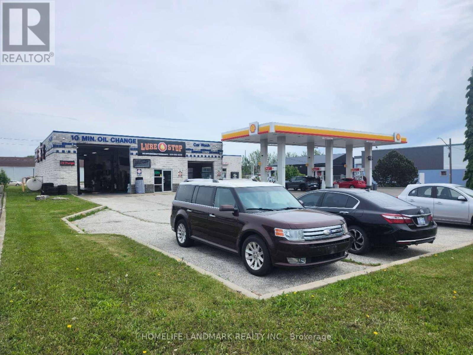 Chatham-kent (chatham), ON N7M6J5,191 KEIL DRIVE S