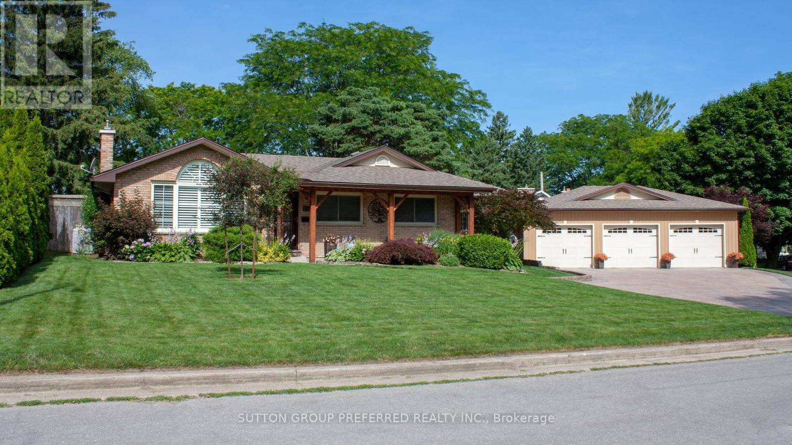 London South (south B), ON N6K2H8,373 WILLARD CRESCENT